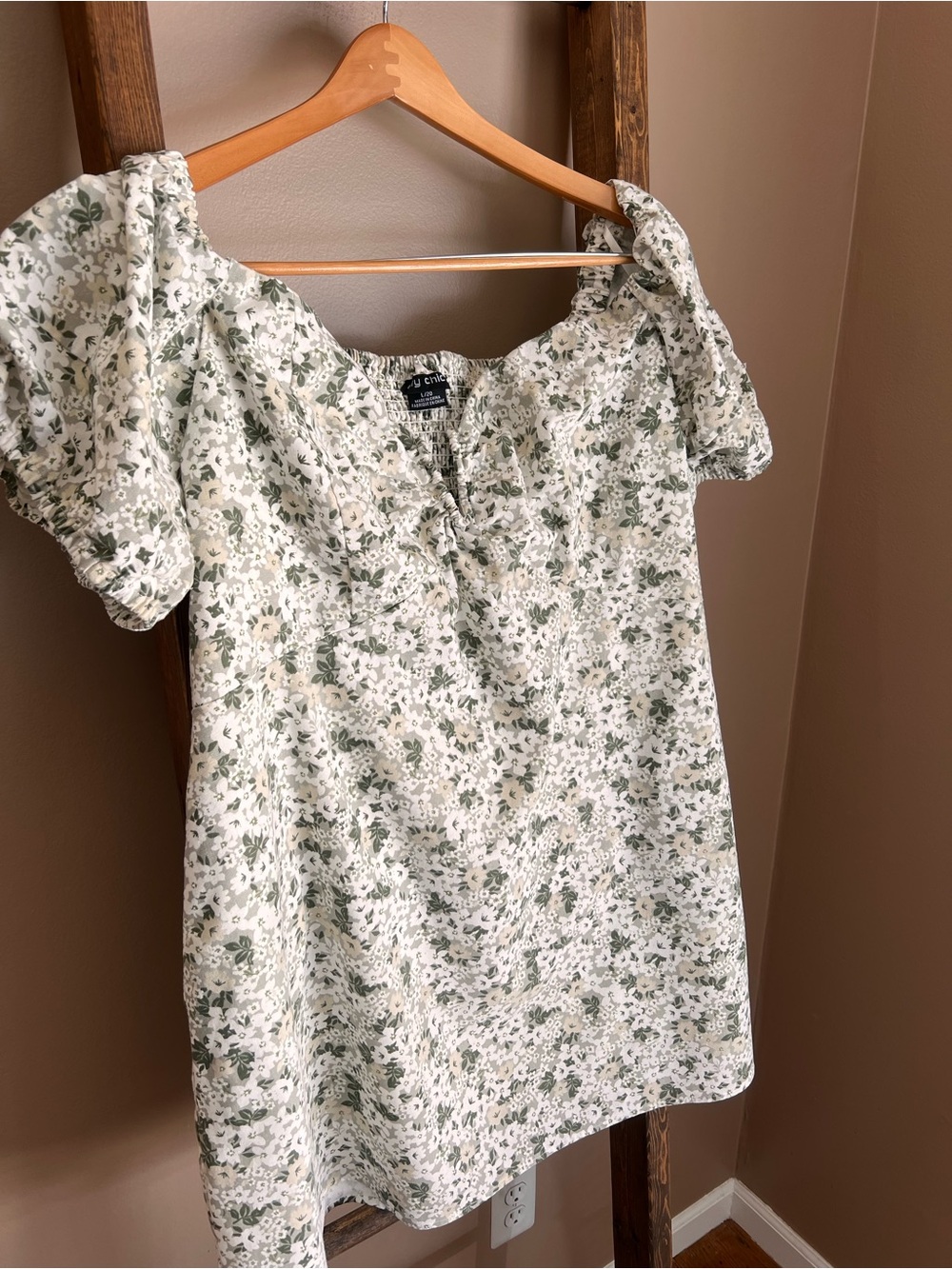 City Chic White Dress with Olive Green Floral Detail - Picture 3 of 8